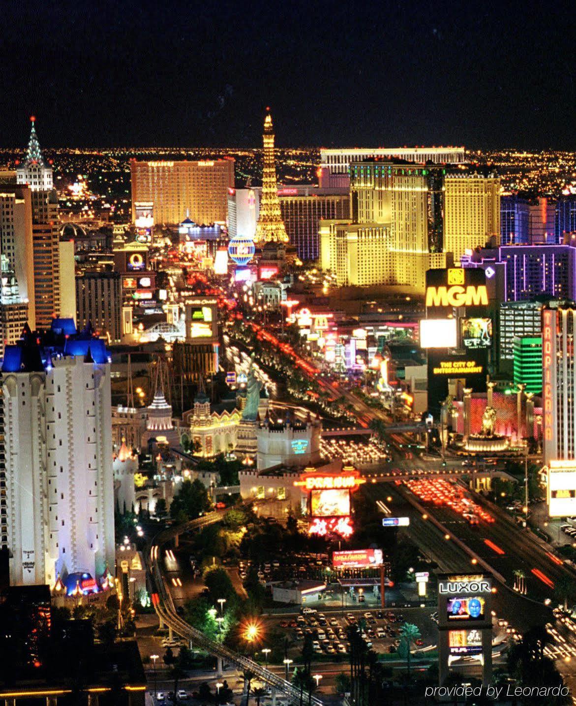 Travelodge By Wyndham Las Vegas Center Strip Екстериор снимка