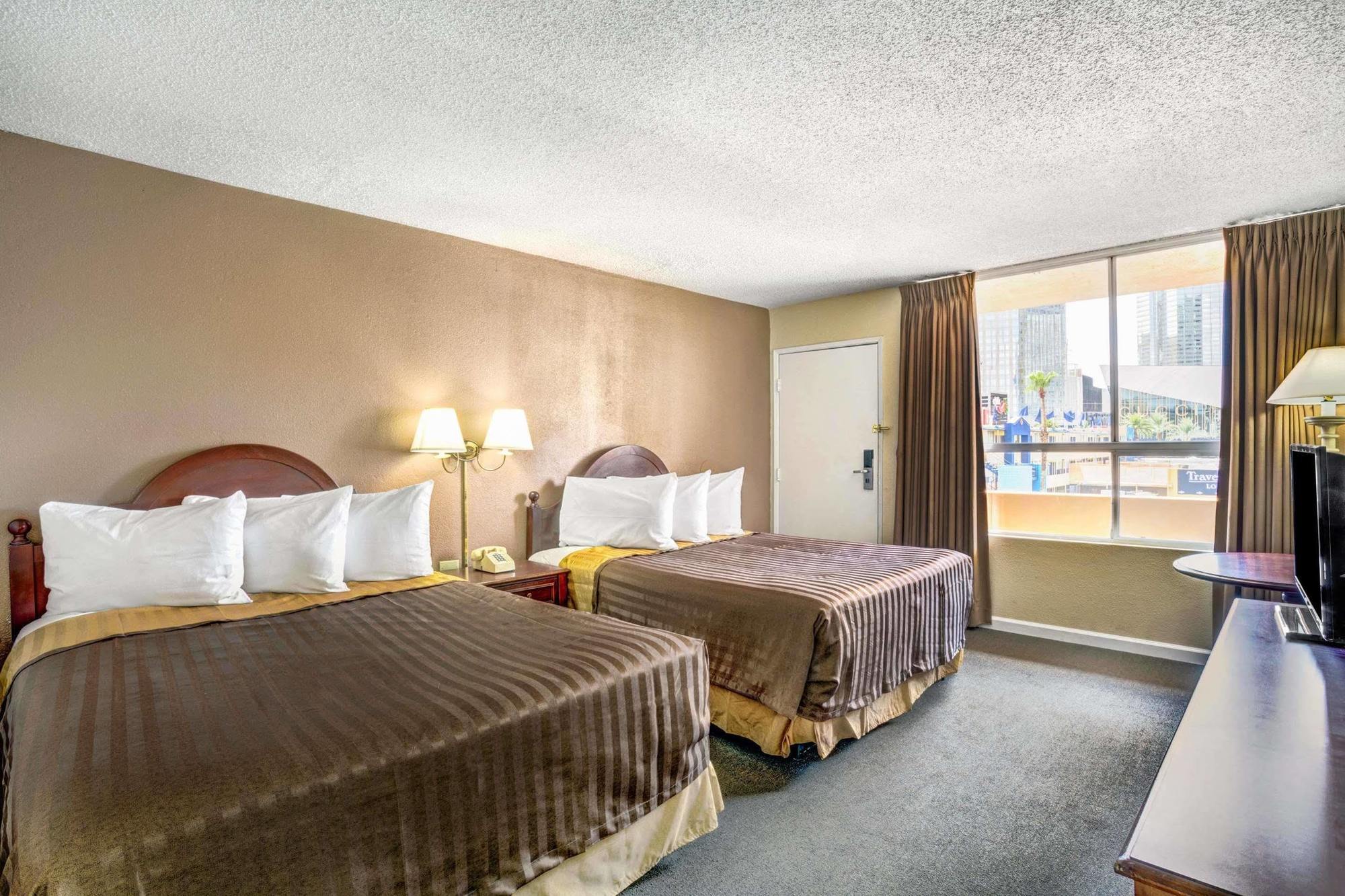 Travelodge By Wyndham Las Vegas Center Strip Екстериор снимка