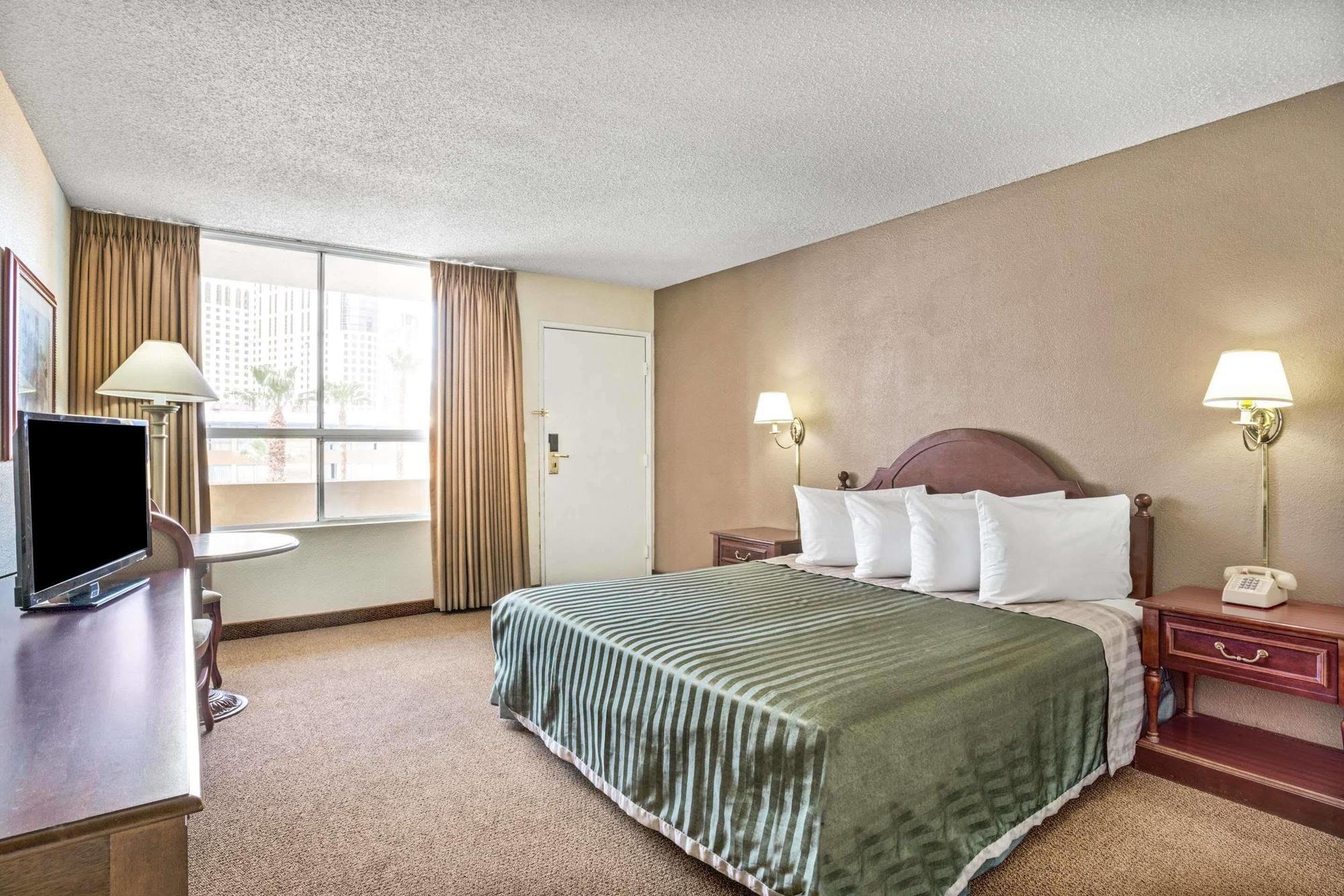 Travelodge By Wyndham Las Vegas Center Strip Екстериор снимка